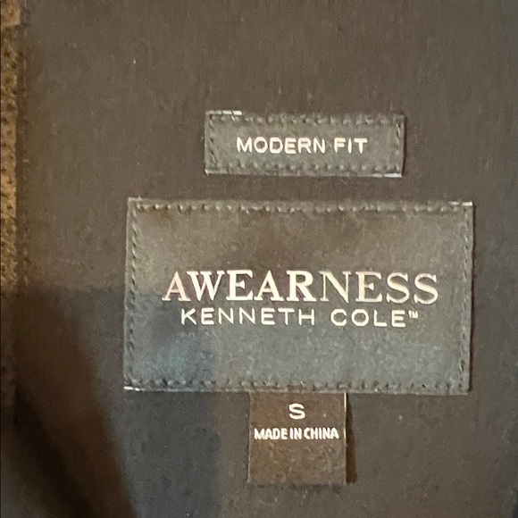 Kenneth Cole Awearness Men's Black dress/casual Vest - Picture 2 of 8